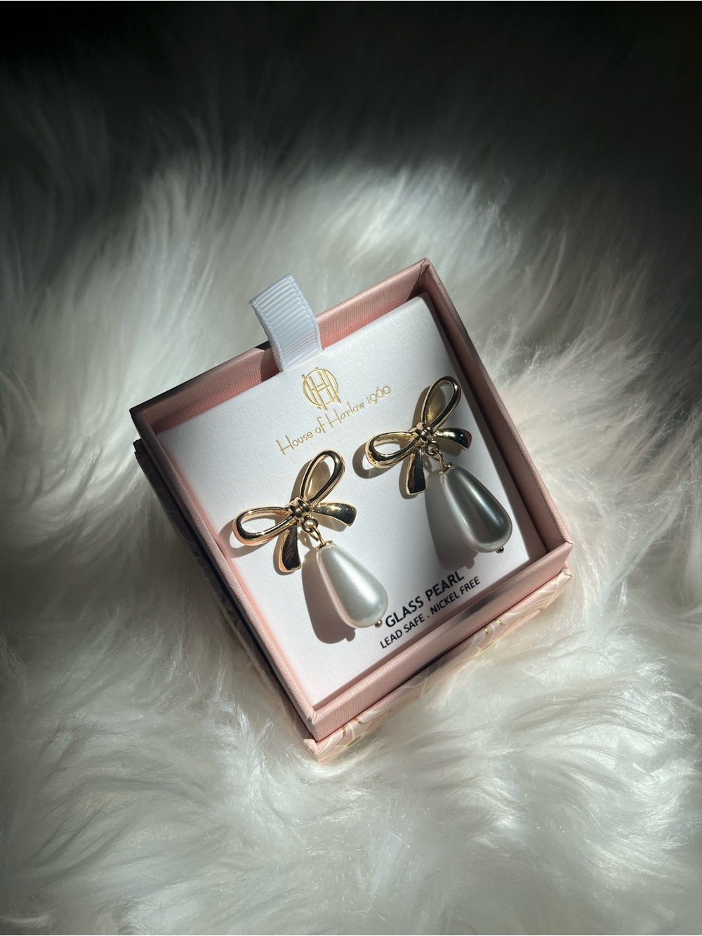 House of Harlow 1960 Gold Bow Glass Pearl Drop Earrings 1.5” | New in Box - Picture 4 of 5